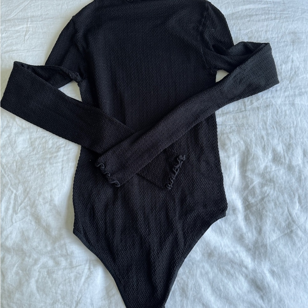 Chic Black Long Sleeve Bodysuit